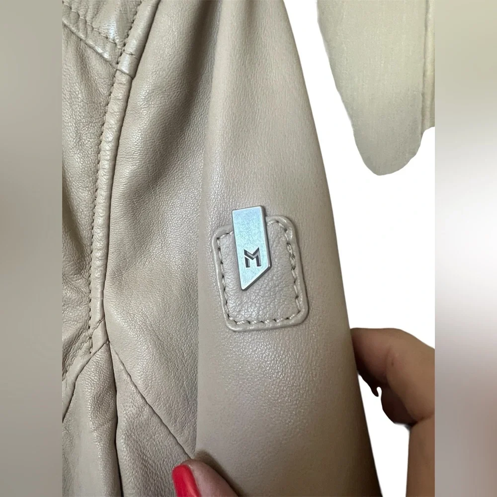 Elegant Beige Leather Jacket with Floral Embroidery - Picture 4 of 5